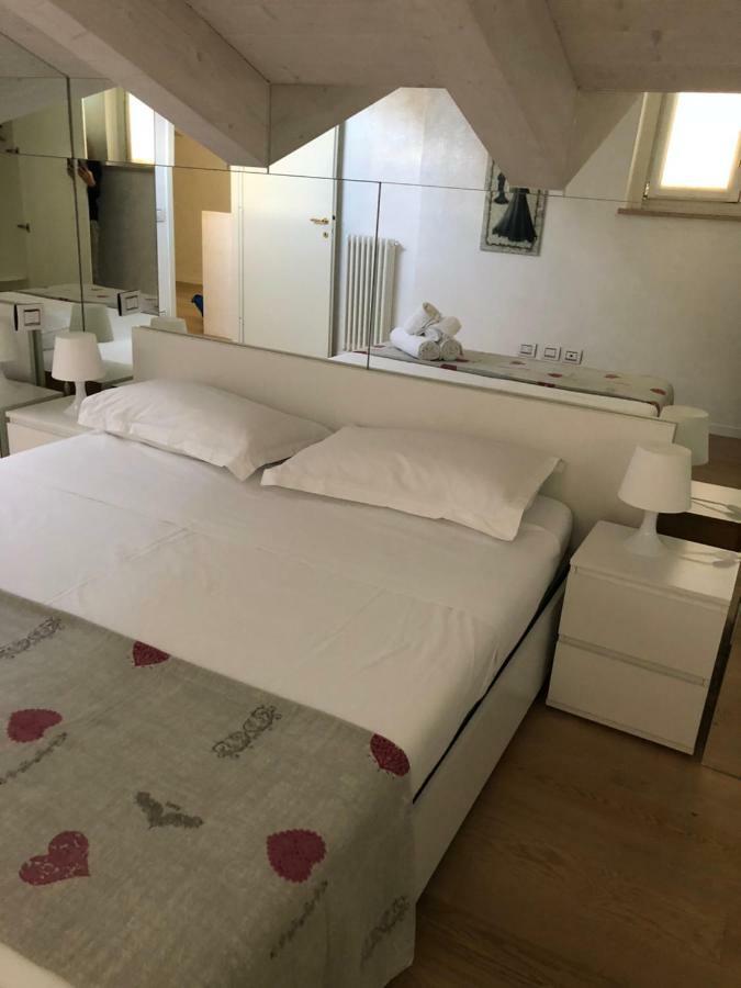 Appartamenti Agli Ulivi Peschiera del Garda Buitenkant foto